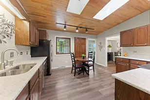 403 W Harding Rd, Lombard, IL 60148 - Photo 8