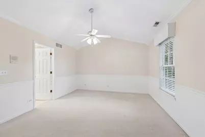 641 Bridle Court #641, Lakemoor, IL 60051 - Photo 16