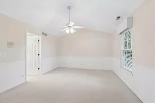641 Bridle Ct, Lakemoor, IL 60051 - Photo 16