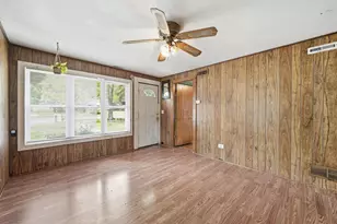 2407 Hermon Ave, Zion, IL 60099 - Photo 4