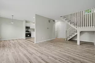 1931 Blackthorn Dr, Champaign, IL 61821 - Photo 8