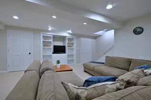 88 Jansen Ln, Vernon Hills, IL 60061 - Photo 12