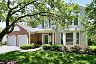 88 Jansen Ln, Vernon Hills, IL 60061 - Photo 1