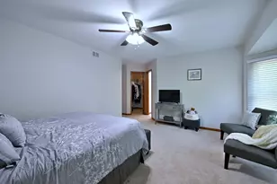 88 Jansen Ln, Vernon Hills, IL 60061 - Photo 22