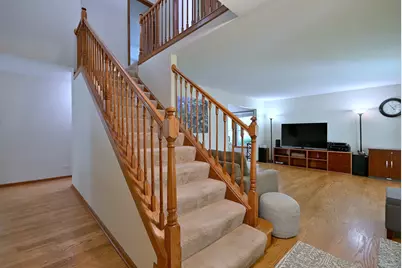 88 Jansen Lane, Vernon Hills, IL 60061 - Photo 2