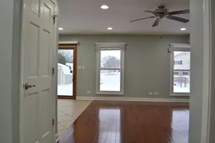 1203 Timber Dr, Elk Grove Village, IL 60007 - Photo 12