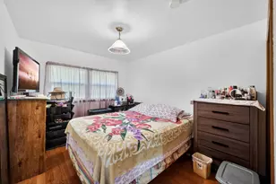 227 S Hale St, Addison, IL 60101 - Photo 10