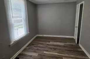 218 Oakwood Ave, Rockford, IL 61101 - Photo 16