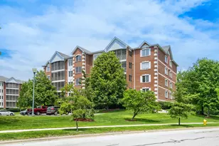 7710 Greenway Blvd, Tinley Park, IL 60487 - Photo 2