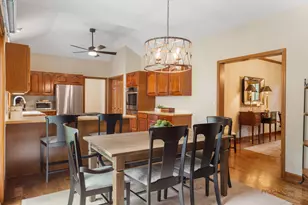 2145 Kenton Ln, Libertyville, IL 60048 - Photo 10