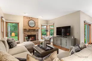 2145 Kenton Ln, Libertyville, IL 60048 - Photo 18