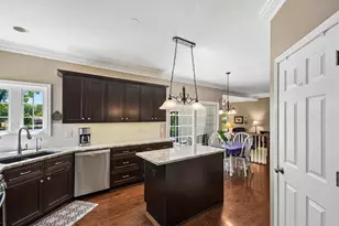 605 Tulip Cir, Island Lake, IL 60042 - Photo 12