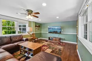 605 Tulip Cir, Island Lake, IL 60042 - Photo 24