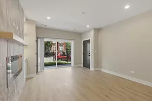 4932 S Champlain Ave, Chicago, IL 60615 - Photo 4