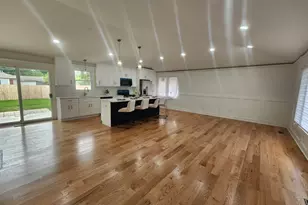 8040 Laramie Ave, Burbank, IL 60455 - Photo 2