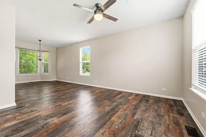 32804 Bending Creek Road, Lakemoor, IL 60051 - Photo 4