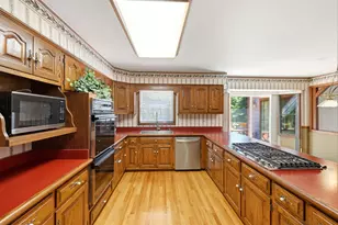 107 Roxborough Pl, Inverness, IL 60010 - Photo 12