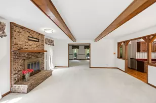 107 Roxborough Pl, Inverness, IL 60010 - Photo 8