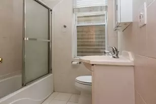 [Address not provided], Chicago, IL 60607 - Photo 8