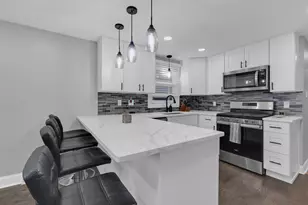 7737 Meade Ave, Burbank, IL 60459 - Photo 10