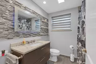 7737 Meade Ave, Burbank, IL 60459 - Photo 16