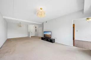 190 N Milwaukee Ave, Wheeling, IL 60090 - Photo 6