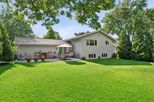 6601 MacArthur Dr, Woodridge, IL 60517 - Photo 18