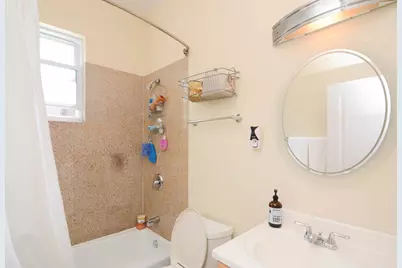 1314 W Roscoe Street #2, Chicago, IL 60657 - Photo 18
