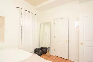 1314 W Roscoe St, Chicago, IL 60657 - Photo 8