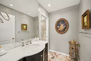 [Address not provided], Burr Ridge, IL 60527 - Photo 34