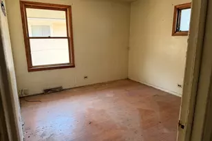 131 W 150th St, Harvey, IL 60426 - Photo 2