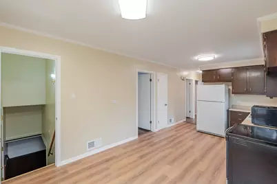 690 E Sibley Boulevard, Dolton, IL 60419 - Photo 8