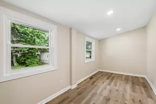 1018 S 10th Ave, Maywood, IL 60153 - Photo 10