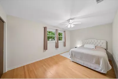 1520 Lark Lane, Naperville, IL 60565 - Photo 16