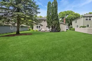 1520 Lark Ln, Naperville, IL 60565 - Photo 24