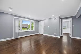 9725 Normandy Ave, Oak Lawn, IL 60453 - Photo 12