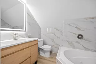9725 Normandy Ave, Oak Lawn, IL 60453 - Photo 8