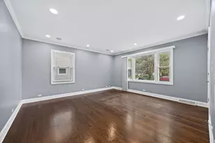 9725 Normandy Ave, Oak Lawn, IL 60453 - Photo 10