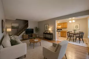 132 Brookwood Ct, Vernon Hills, IL 60061 - Photo 2