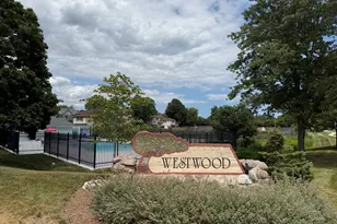 132 Brookwood Ct, Vernon Hills, IL 60061 - Photo 22