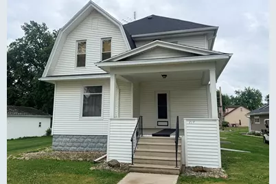217 W Chestnut Street, Compton, IL 61318 - Photo 1