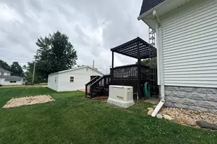 217 W Chestnut St, Compton, IL 61318 - Photo 42