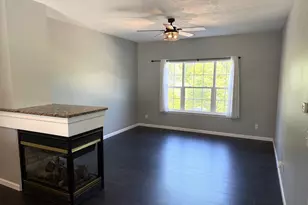 2433 River Oaks Ln, Rockford, IL 61102 - Photo 6
