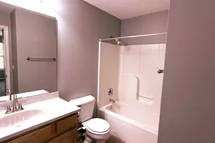 2433 River Oaks Ln, Rockford, IL 61102 - Photo 16