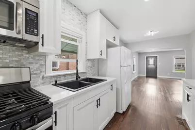 9709 51st Avenue, Oak Lawn, IL 60453 - Photo 10