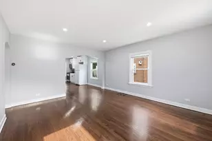 9709 51st Ave, Oak Lawn, IL 60453 - Photo 6