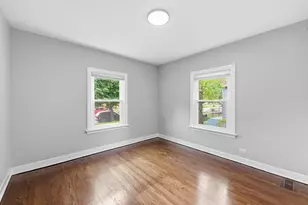 9709 51st Ave, Oak Lawn, IL 60453 - Photo 12