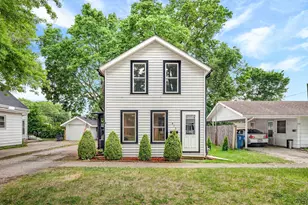 413 W Washington St, Morris, IL 60450 - Photo 1