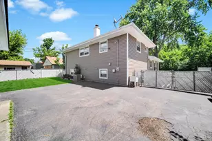 1020 Hahn Pl, West Chicago, IL 60185 - Photo 26