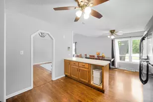 1020 Hahn Pl, West Chicago, IL 60185 - Photo 10